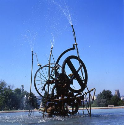 Tinguely machine